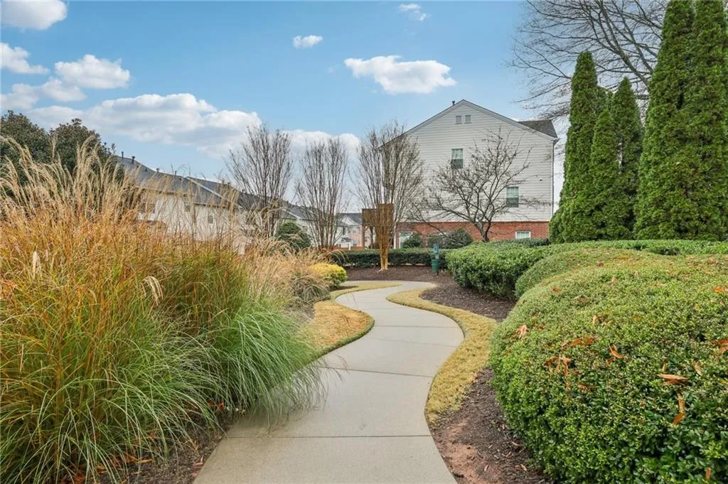 3811 Chattahoochee Summit Drive Se Unit 5, Atlanta, Georgia 30339, 4 Bedrooms Bedrooms, ,3 BathroomsBathrooms,Residential,For Sale,3811 Chattahoochee Summit Drive Se Unit 5,7690105