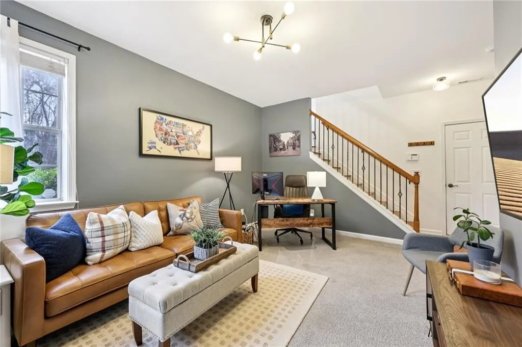 3811 Chattahoochee Summit Drive Se Unit 5, Atlanta, Georgia 30339, 4 Bedrooms Bedrooms, ,3 BathroomsBathrooms,Residential,For Sale,3811 Chattahoochee Summit Drive Se Unit 5,7690105