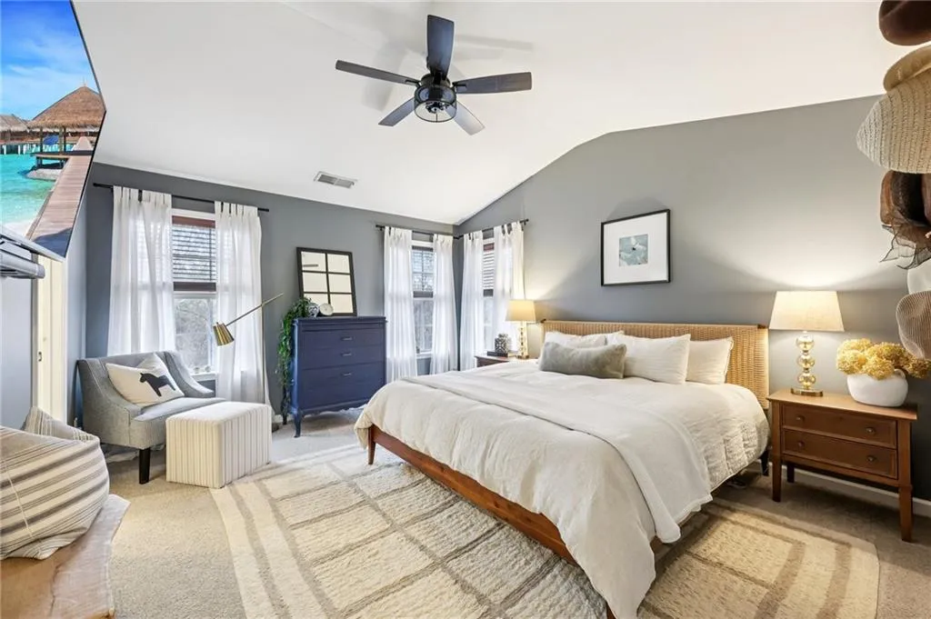 3811 Chattahoochee Summit Drive Se Unit 5, Atlanta, Georgia 30339, 4 Bedrooms Bedrooms, ,3 BathroomsBathrooms,Residential,For Sale,3811 Chattahoochee Summit Drive Se Unit 5,7690105