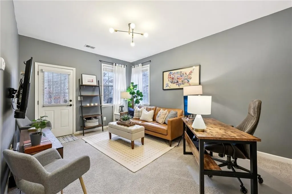 3811 Chattahoochee Summit Drive Se Unit 5, Atlanta, Georgia 30339, 4 Bedrooms Bedrooms, ,3 BathroomsBathrooms,Residential,For Sale,3811 Chattahoochee Summit Drive Se Unit 5,7690105