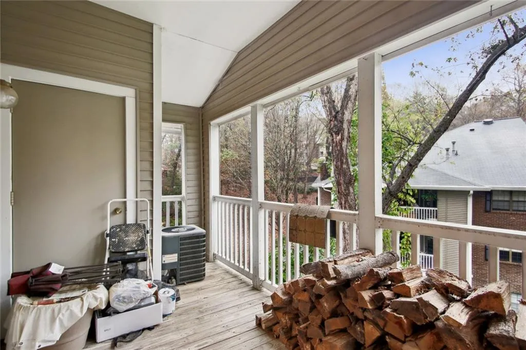 514 Barrington Hills Drive, Sandy Springs, Georgia 30350, 2 Bedrooms Bedrooms, ,2 BathroomsBathrooms,Residential,Sold,514 Barrington Hills Drive,7144914