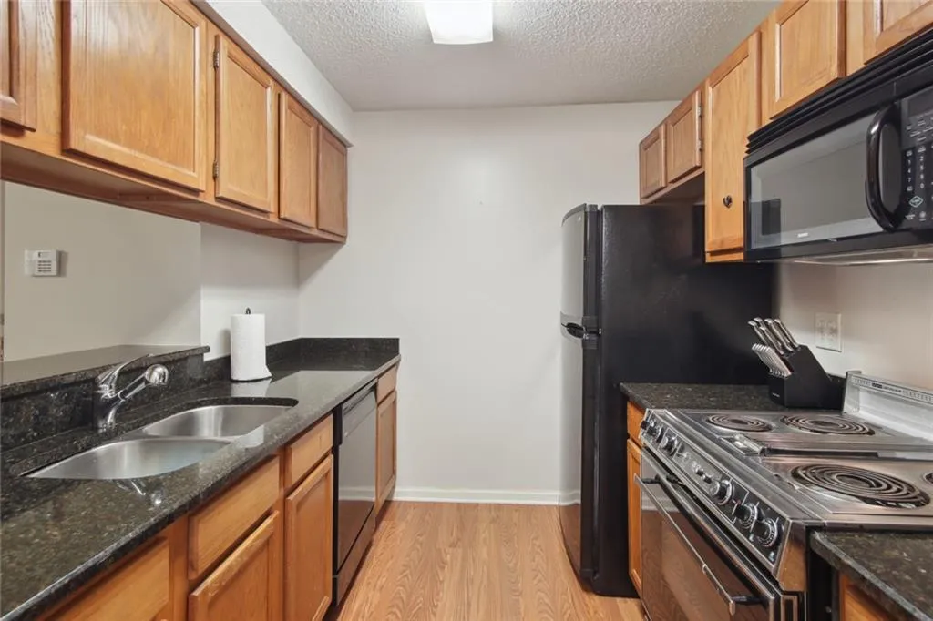 514 Barrington Hills Drive, Sandy Springs, Georgia 30350, 2 Bedrooms Bedrooms, ,2 BathroomsBathrooms,Residential,Sold,514 Barrington Hills Drive,7144914