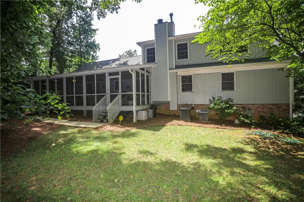 1315 Old Woodbine Road, Sandy Springs, Georgia 30319, 5 Bedrooms Bedrooms, ,2 BathroomsBathrooms,Residential,Sold,1315 Old Woodbine Road,6058858