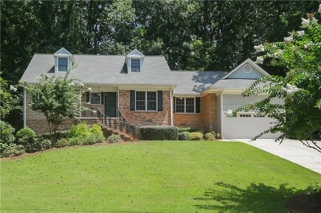 1315 Old Woodbine Road, Sandy Springs, Georgia 30319, 5 Bedrooms Bedrooms, ,2 BathroomsBathrooms,Residential,Sold,1315 Old Woodbine Road,6058858