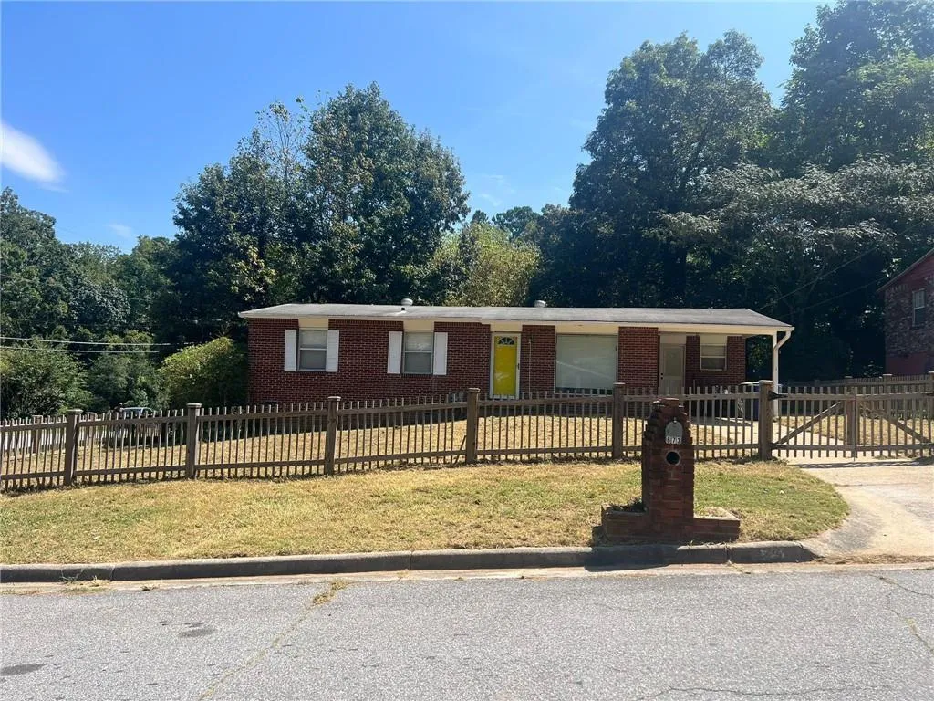 673 Lyric Way Nw, Atlanta, Georgia 30318, 3 Bedrooms Bedrooms, ,1 BathroomBathrooms,Residential,For Sale,673 Lyric Way Nw,7648200
