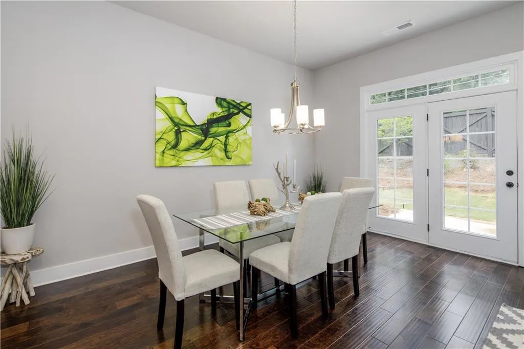 5736 Taylor Way Unit 11, Sandy Springs, Georgia 30342, 3 Bedrooms Bedrooms, ,2 BathroomsBathrooms,Residential,Sold,5736 Taylor Way Unit 11,6072607