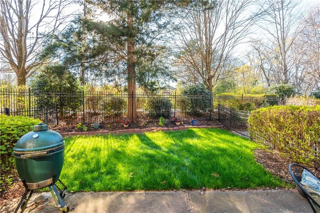 5567 Julian Place, Atlanta, Georgia 30342, 4 Bedrooms Bedrooms, ,3 BathroomsBathrooms,Residential,Sold,5567 Julian Place,7191419