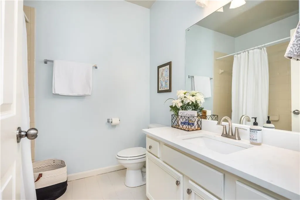 5567 Julian Place, Atlanta, Georgia 30342, 4 Bedrooms Bedrooms, ,3 BathroomsBathrooms,Residential,Sold,5567 Julian Place,7191419