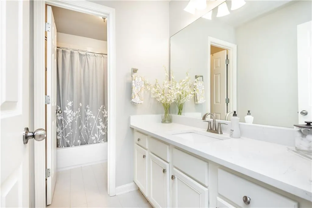 5567 Julian Place, Atlanta, Georgia 30342, 4 Bedrooms Bedrooms, ,3 BathroomsBathrooms,Residential,Sold,5567 Julian Place,7191419