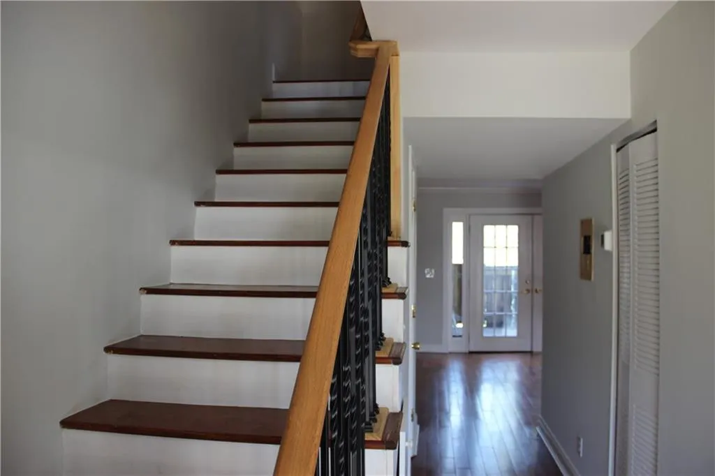 5684 Kingsport Drive Unit 1, Atlanta, Georgia 30342, 2 Bedrooms Bedrooms, ,1 BathroomBathrooms,Residential,Sold,5684 Kingsport Drive Unit 1,6678459