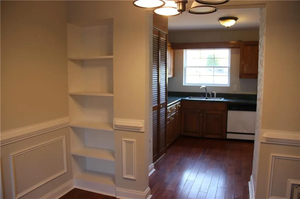 5684 Kingsport Drive Unit 1, Atlanta, Georgia 30342, 2 Bedrooms Bedrooms, ,1 BathroomBathrooms,Residential,Sold,5684 Kingsport Drive Unit 1,6678459