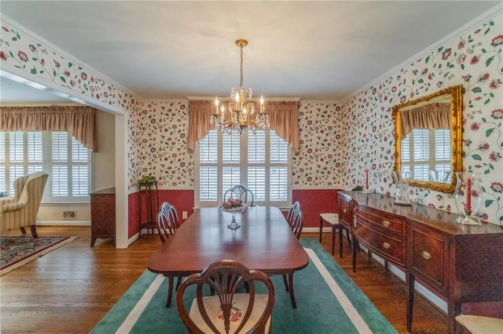 340 Forest Hills Drive, Sandy Springs, Georgia 30342, 3 Bedrooms Bedrooms, ,3 BathroomsBathrooms,Residential,Sold,340 Forest Hills Drive,6872089