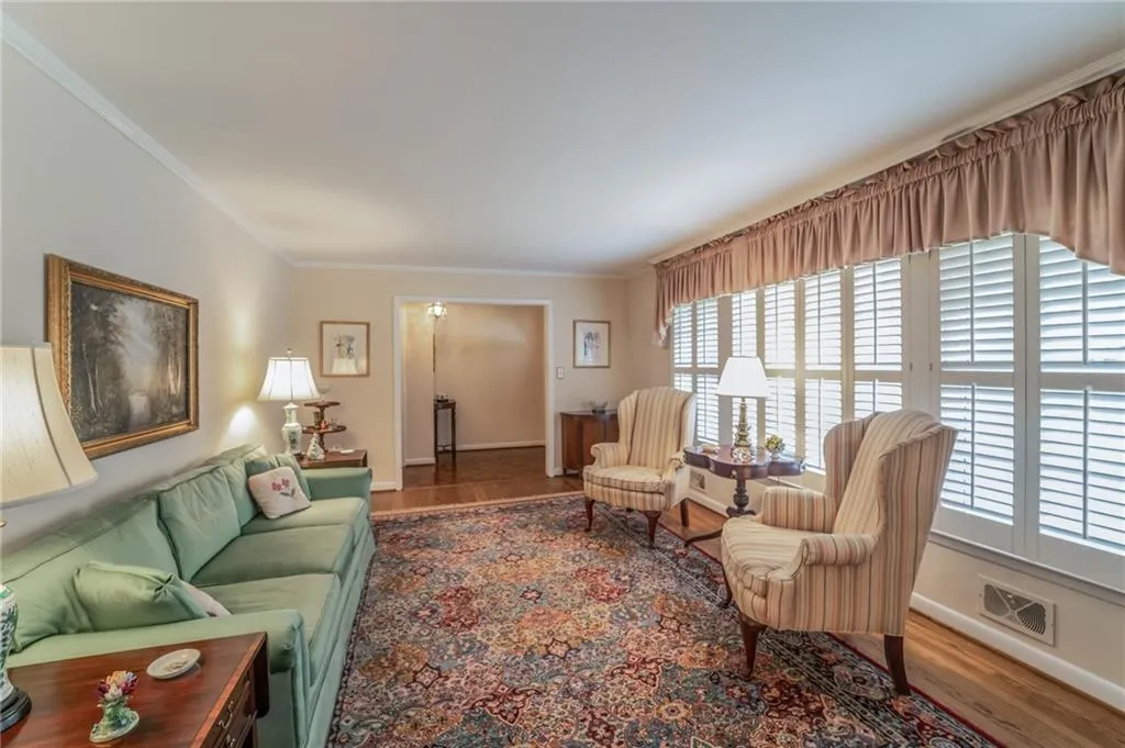 340 Forest Hills Drive, Sandy Springs, Georgia 30342, 3 Bedrooms Bedrooms, ,3 BathroomsBathrooms,Residential,Sold,340 Forest Hills Drive,6872089