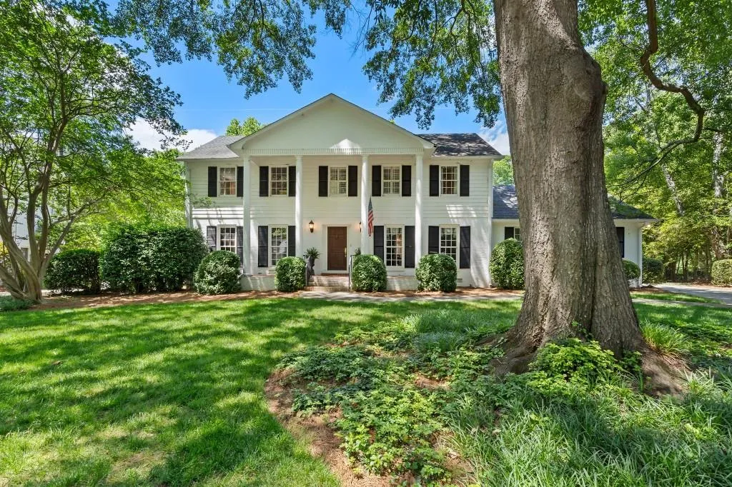 2580 Hyde Manor Drive, Atlanta, Georgia 30327, 4 Bedrooms Bedrooms, ,2 BathroomsBathrooms,Residential,Sold,2580 Hyde Manor Drive,7575269
