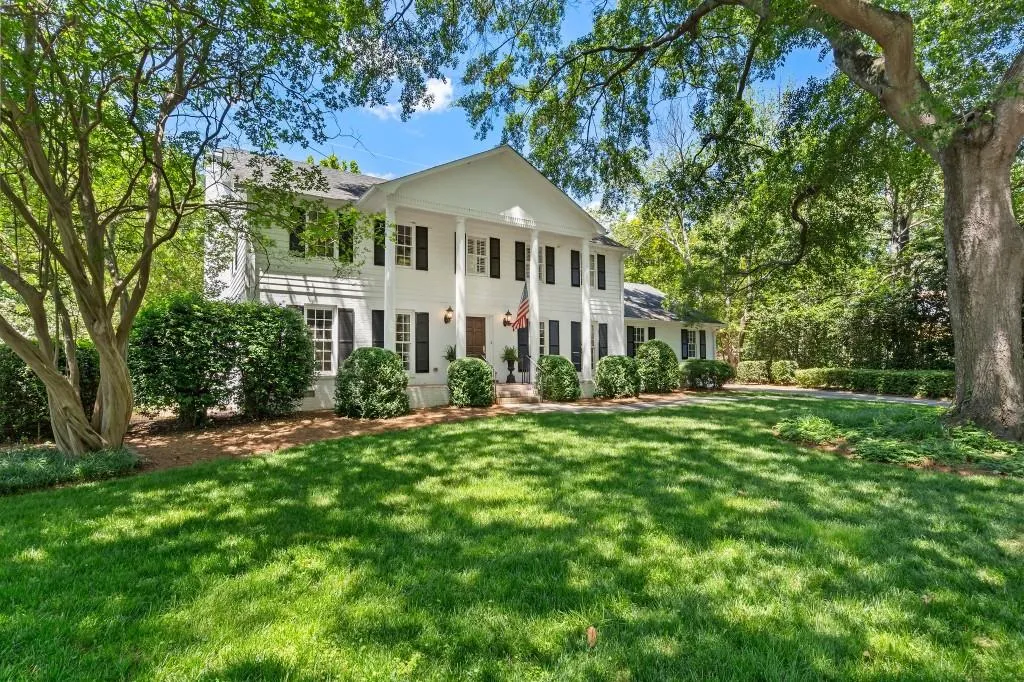 2580 Hyde Manor Drive, Atlanta, Georgia 30327, 4 Bedrooms Bedrooms, ,2 BathroomsBathrooms,Residential,Sold,2580 Hyde Manor Drive,7575269