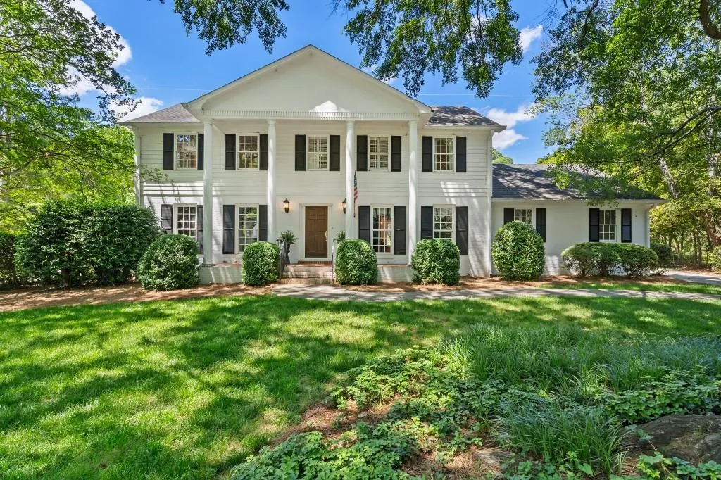 2580 Hyde Manor Drive, Atlanta, Georgia 30327, 4 Bedrooms Bedrooms, ,2 BathroomsBathrooms,Residential,Sold,2580 Hyde Manor Drive,7575269