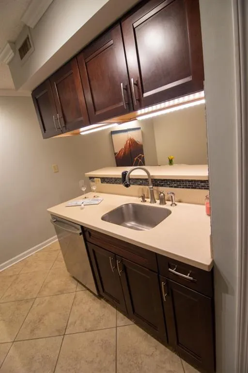 795 Hammond Drive Unit 1105, Sandy Springs, Georgia 30328, 1 Bedroom Bedrooms, ,1 BathroomBathrooms,Residential,Sold,795 Hammond Drive Unit 1105,6674400
