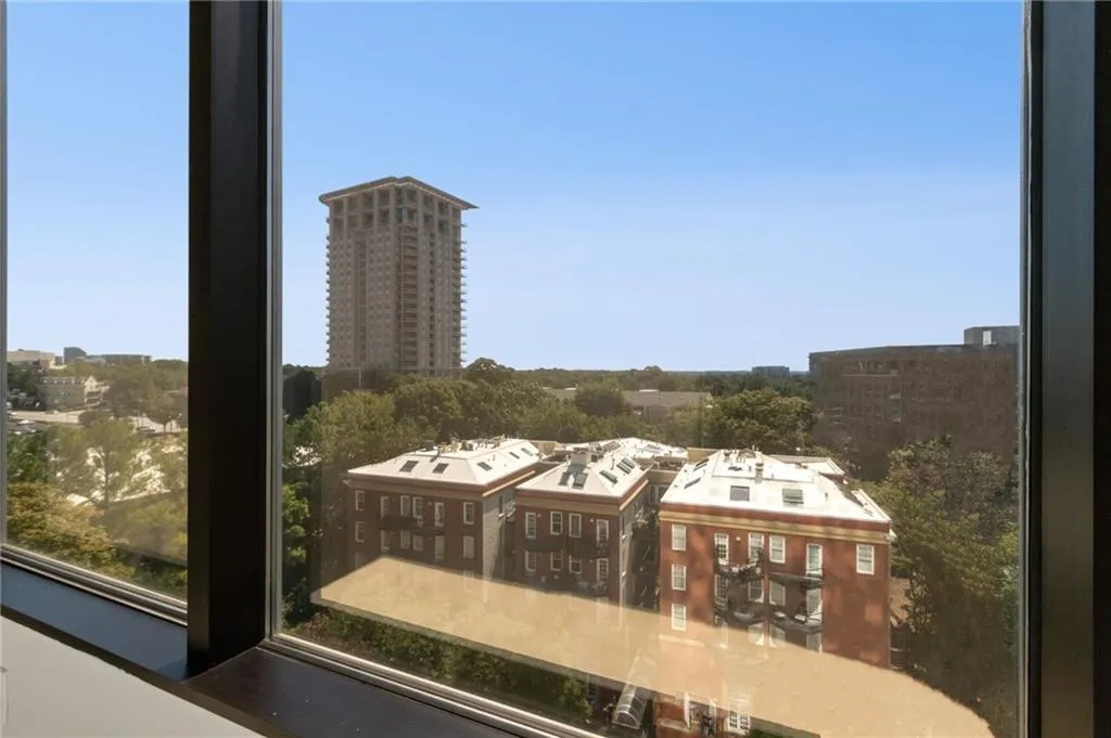 2828 Peachtree Road Ne Unit 802, Atlanta, Georgia 30305, 2 Bedrooms Bedrooms, ,2 BathroomsBathrooms,Residential,For Sale,2828 Peachtree Road Ne Unit 802,7640504