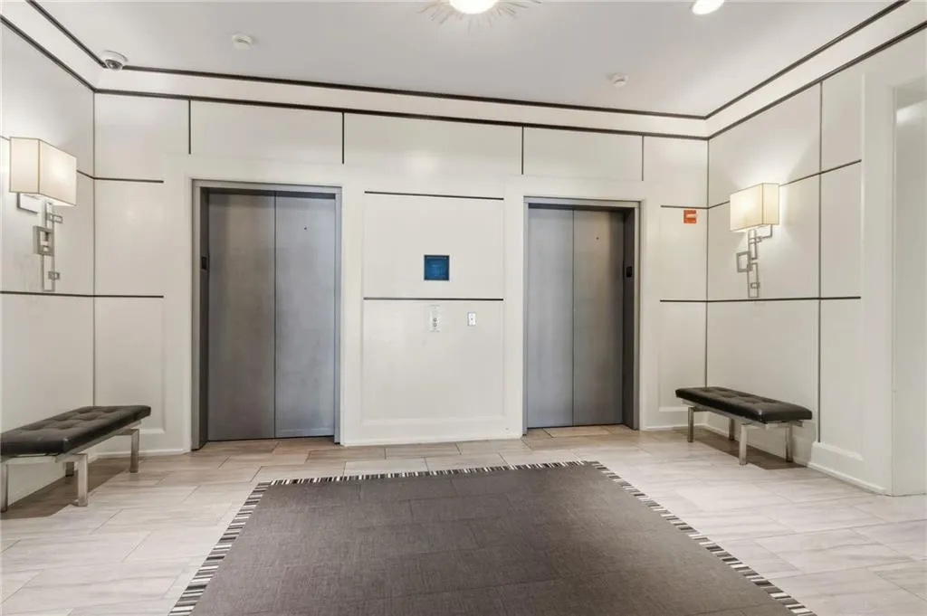 2828 Peachtree Road Ne Unit 802, Atlanta, Georgia 30305, 2 Bedrooms Bedrooms, ,2 BathroomsBathrooms,Residential,For Sale,2828 Peachtree Road Ne Unit 802,7640504
