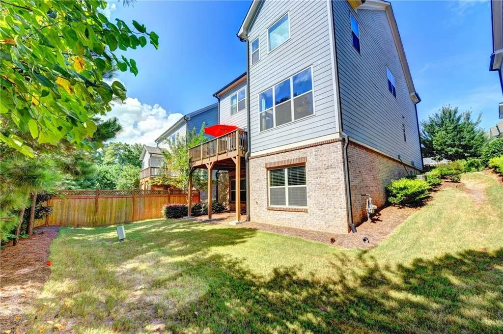 7645 Highland Bluff, Atlanta, Georgia 30328, 4 Bedrooms Bedrooms, ,2 BathroomsBathrooms,Residential,Sold,7645 Highland Bluff,6070769
