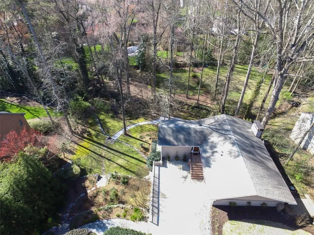 240 Colewood Way, Sandy Springs, Georgia 30328, 4 Bedrooms Bedrooms, ,3 BathroomsBathrooms,Residential,Sold,240 Colewood Way,5819666