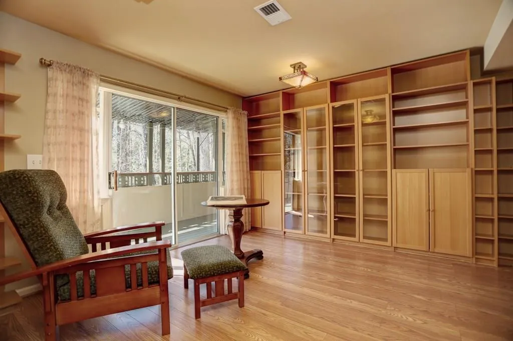 240 Colewood Way, Sandy Springs, Georgia 30328, 4 Bedrooms Bedrooms, ,3 BathroomsBathrooms,Residential,Sold,240 Colewood Way,5819666