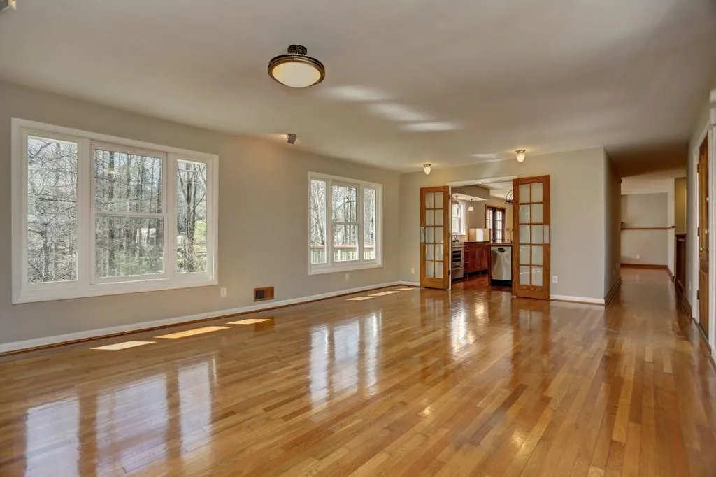 240 Colewood Way, Sandy Springs, Georgia 30328, 4 Bedrooms Bedrooms, ,3 BathroomsBathrooms,Residential,Sold,240 Colewood Way,5819666