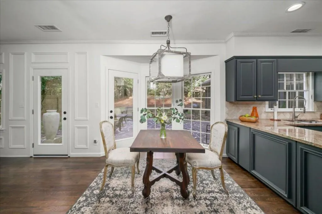 415 N Harbor Drive, Sandy Springs, Georgia 30328, 4 Bedrooms Bedrooms, ,3 BathroomsBathrooms,Residential,Sold,415 N Harbor Drive,7180197