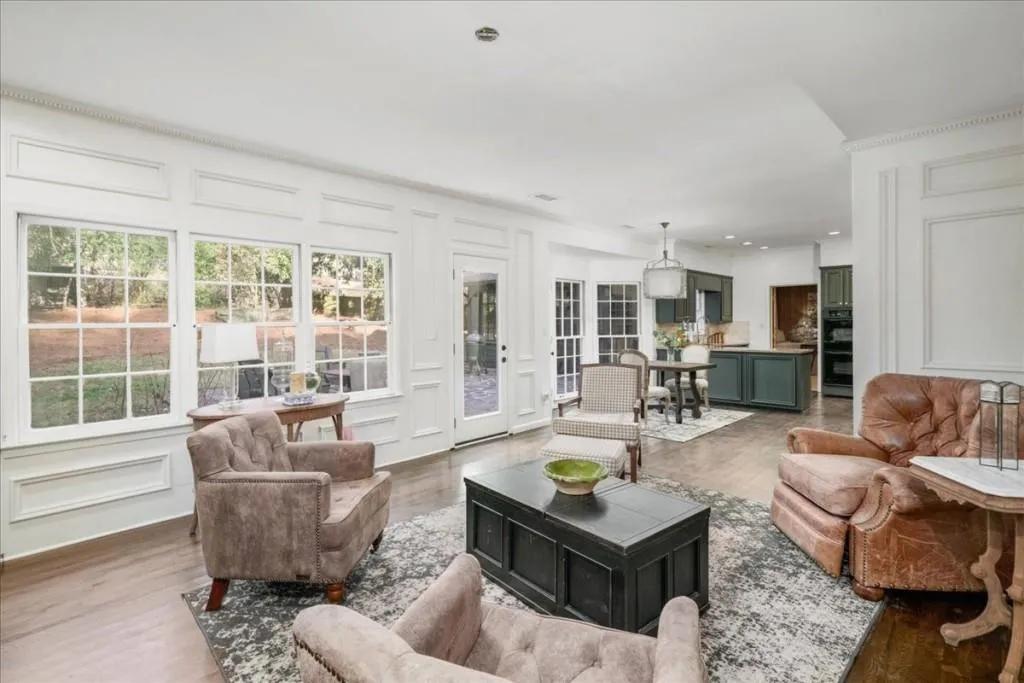 415 N Harbor Drive, Sandy Springs, Georgia 30328, 4 Bedrooms Bedrooms, ,3 BathroomsBathrooms,Residential,Sold,415 N Harbor Drive,7180197