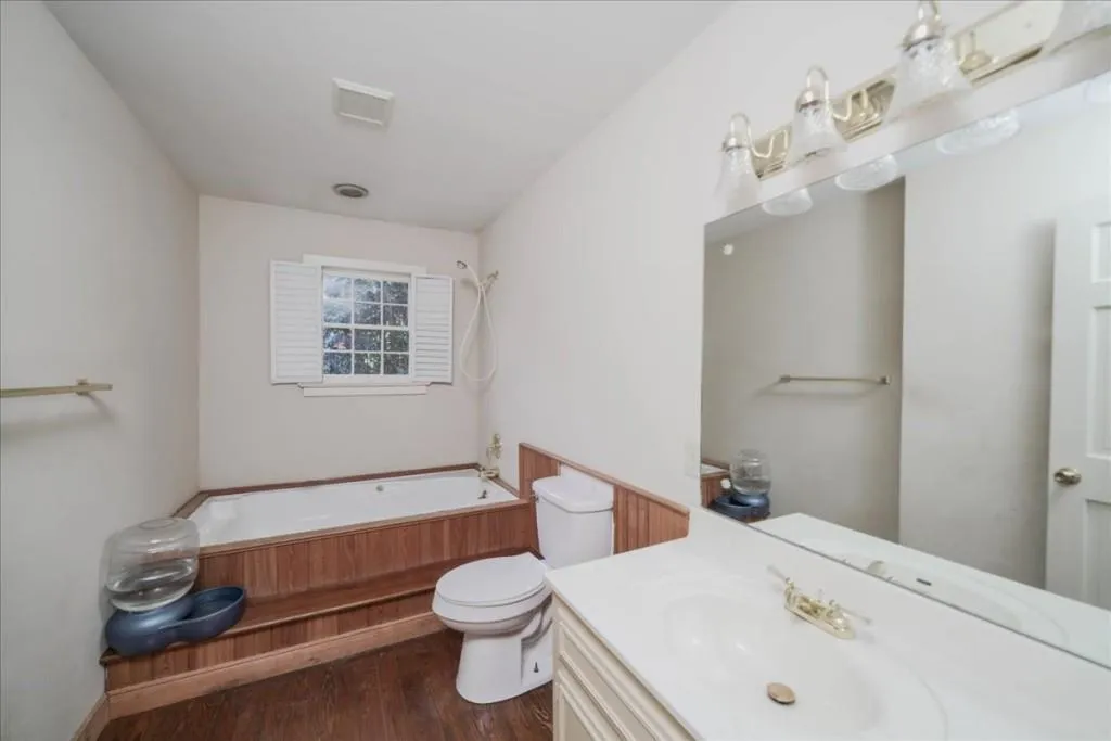 415 N Harbor Drive, Sandy Springs, Georgia 30328, 4 Bedrooms Bedrooms, ,3 BathroomsBathrooms,Residential,Sold,415 N Harbor Drive,7180197