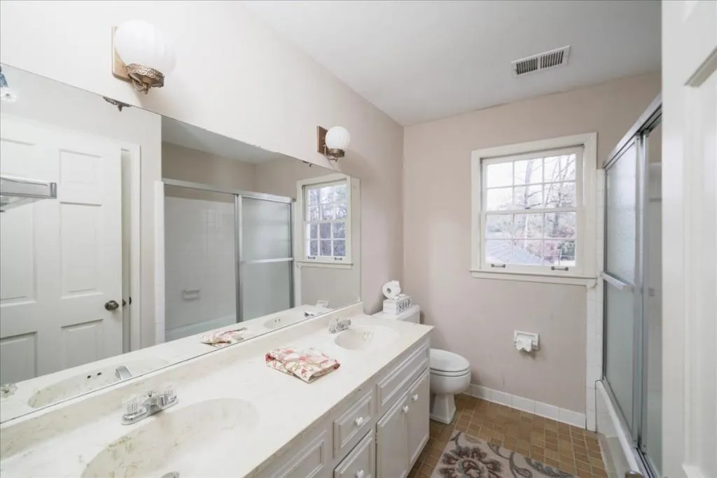 415 N Harbor Drive, Sandy Springs, Georgia 30328, 4 Bedrooms Bedrooms, ,3 BathroomsBathrooms,Residential,Sold,415 N Harbor Drive,7180197
