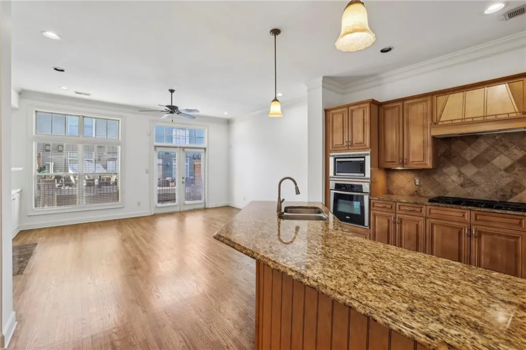 911 Telfair Close, Sandy Springs, Georgia 30350, 3 Bedrooms Bedrooms, ,3 BathroomsBathrooms,Residential,Sold,911 Telfair Close,7528916