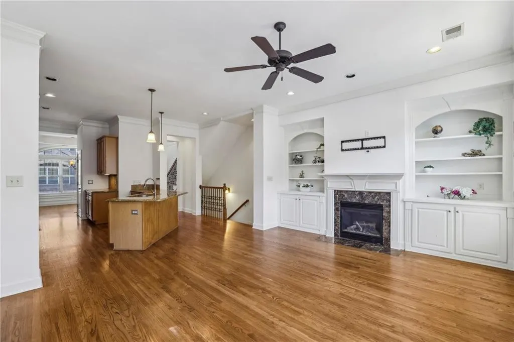 911 Telfair Close, Sandy Springs, Georgia 30350, 3 Bedrooms Bedrooms, ,3 BathroomsBathrooms,Residential,Sold,911 Telfair Close,7528916