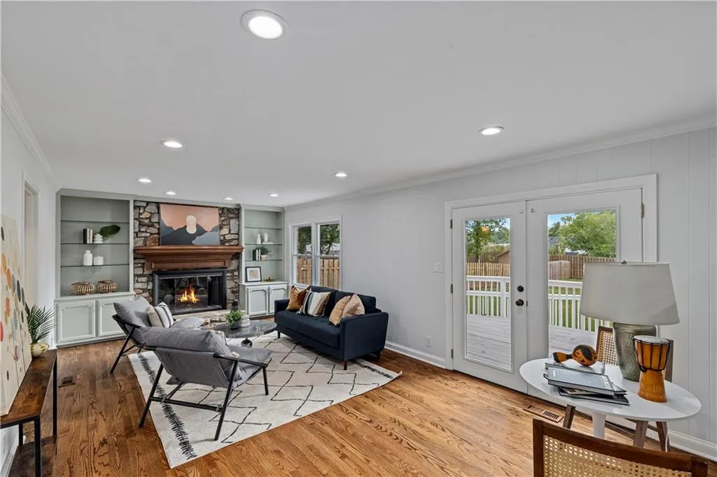 805 Sudbury Road, Atlanta, Georgia 30328, 5 Bedrooms Bedrooms, ,3 BathroomsBathrooms,Residential,For Sale,805 Sudbury Road,7660712