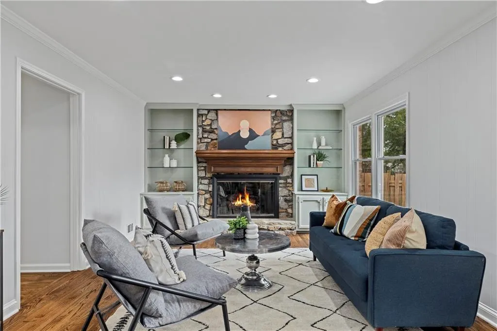 805 Sudbury Road, Atlanta, Georgia 30328, 5 Bedrooms Bedrooms, ,3 BathroomsBathrooms,Residential,For Sale,805 Sudbury Road,7660712