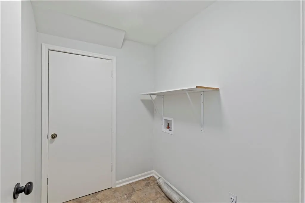 805 Sudbury Road, Atlanta, Georgia 30328, 5 Bedrooms Bedrooms, ,3 BathroomsBathrooms,Residential,For Sale,805 Sudbury Road,7660712