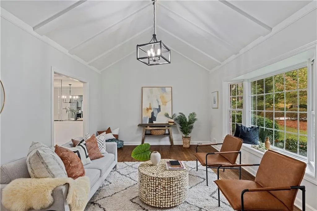805 Sudbury Road, Atlanta, Georgia 30328, 5 Bedrooms Bedrooms, ,3 BathroomsBathrooms,Residential,For Sale,805 Sudbury Road,7660712