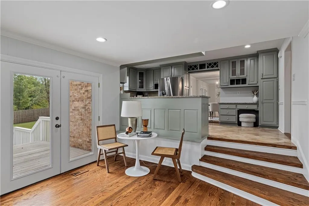 805 Sudbury Road, Atlanta, Georgia 30328, 5 Bedrooms Bedrooms, ,3 BathroomsBathrooms,Residential,For Sale,805 Sudbury Road,7660712