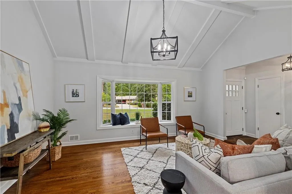 805 Sudbury Road, Atlanta, Georgia 30328, 5 Bedrooms Bedrooms, ,3 BathroomsBathrooms,Residential,For Sale,805 Sudbury Road,7660712