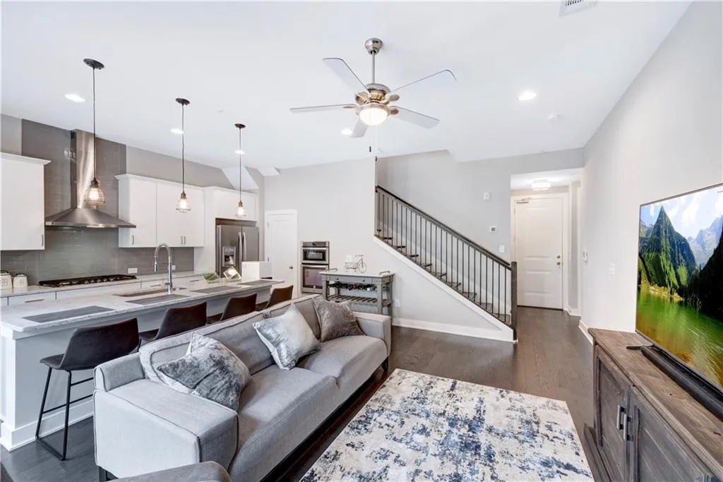 6674 Cadence Boulevard Unit 72, Atlanta, Georgia 30328, 1 Bedroom Bedrooms, ,1 BathroomBathrooms,Residential,Sold,6674 Cadence Boulevard Unit 72,6675204