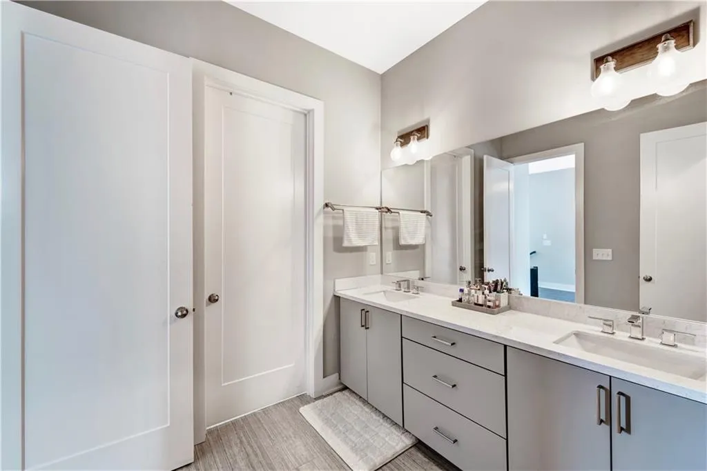 6674 Cadence Boulevard Unit 72, Atlanta, Georgia 30328, 1 Bedroom Bedrooms, ,1 BathroomBathrooms,Residential,Sold,6674 Cadence Boulevard Unit 72,6675204