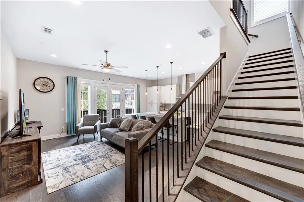 6674 Cadence Boulevard Unit 72, Atlanta, Georgia 30328, 1 Bedroom Bedrooms, ,1 BathroomBathrooms,Residential,Sold,6674 Cadence Boulevard Unit 72,6675204