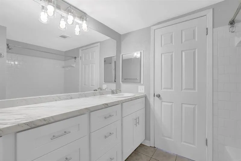 6851 Roswell Road Unit C7, Atlanta, Georgia 30328, 4 Bedrooms Bedrooms, ,2 BathroomsBathrooms,Residential,For Sale,6851 Roswell Road Unit C7,7651405