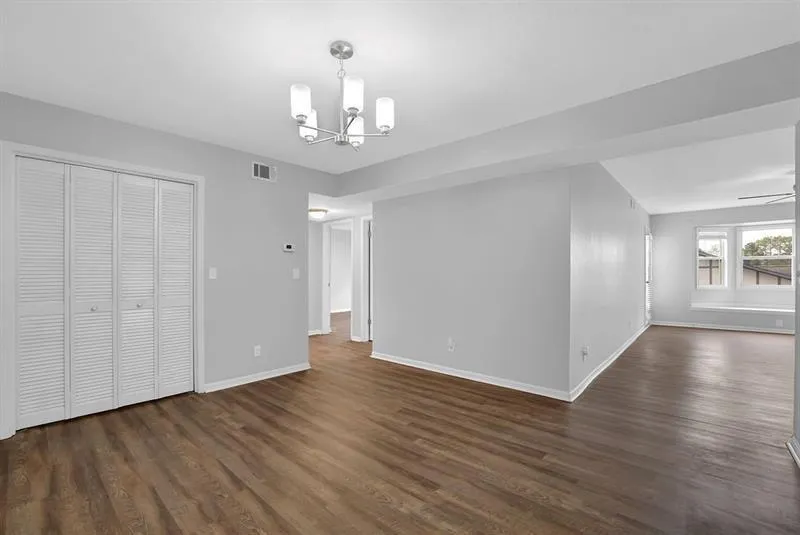 6851 Roswell Road Unit C7, Atlanta, Georgia 30328, 4 Bedrooms Bedrooms, ,2 BathroomsBathrooms,Residential,For Sale,6851 Roswell Road Unit C7,7651405
