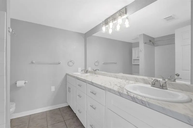 6851 Roswell Road Unit C7, Atlanta, Georgia 30328, 4 Bedrooms Bedrooms, ,2 BathroomsBathrooms,Residential,For Sale,6851 Roswell Road Unit C7,7651405