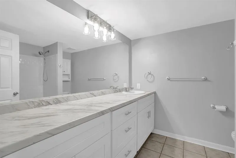 6851 Roswell Road Unit C7, Atlanta, Georgia 30328, 4 Bedrooms Bedrooms, ,2 BathroomsBathrooms,Residential,For Sale,6851 Roswell Road Unit C7,7651405
