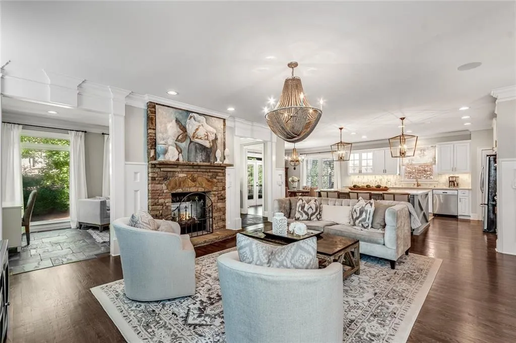 7983 Magnolia Square, Sandy Springs, Georgia 30350, 4 Bedrooms Bedrooms, ,4 BathroomsBathrooms,Residential,Sold,7983 Magnolia Square,6961569