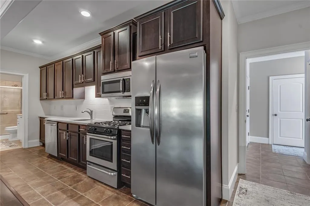 7983 Magnolia Square, Sandy Springs, Georgia 30350, 4 Bedrooms Bedrooms, ,4 BathroomsBathrooms,Residential,Sold,7983 Magnolia Square,6961569