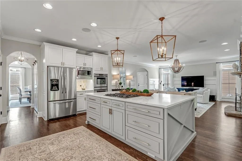 7983 Magnolia Square, Sandy Springs, Georgia 30350, 4 Bedrooms Bedrooms, ,4 BathroomsBathrooms,Residential,Sold,7983 Magnolia Square,6961569