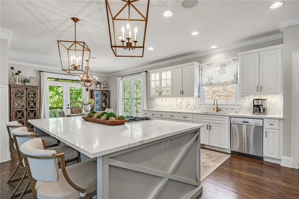7983 Magnolia Square, Sandy Springs, Georgia 30350, 4 Bedrooms Bedrooms, ,4 BathroomsBathrooms,Residential,Sold,7983 Magnolia Square,6961569